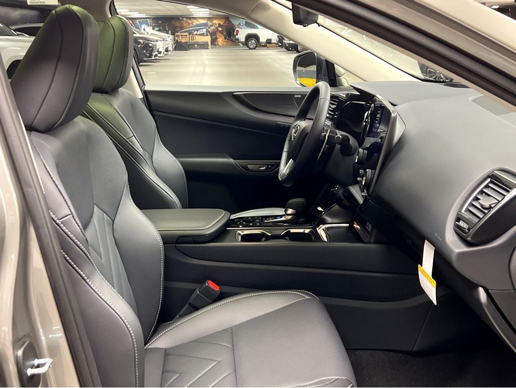 2026 Lexus NX 450h+ Luxury