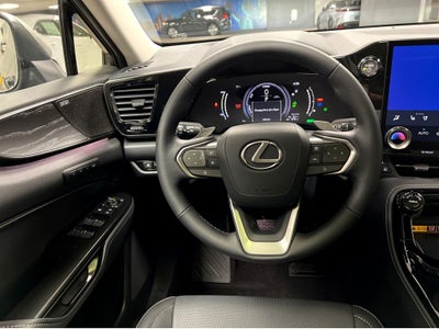 2026 Lexus NX 450h+ Luxury