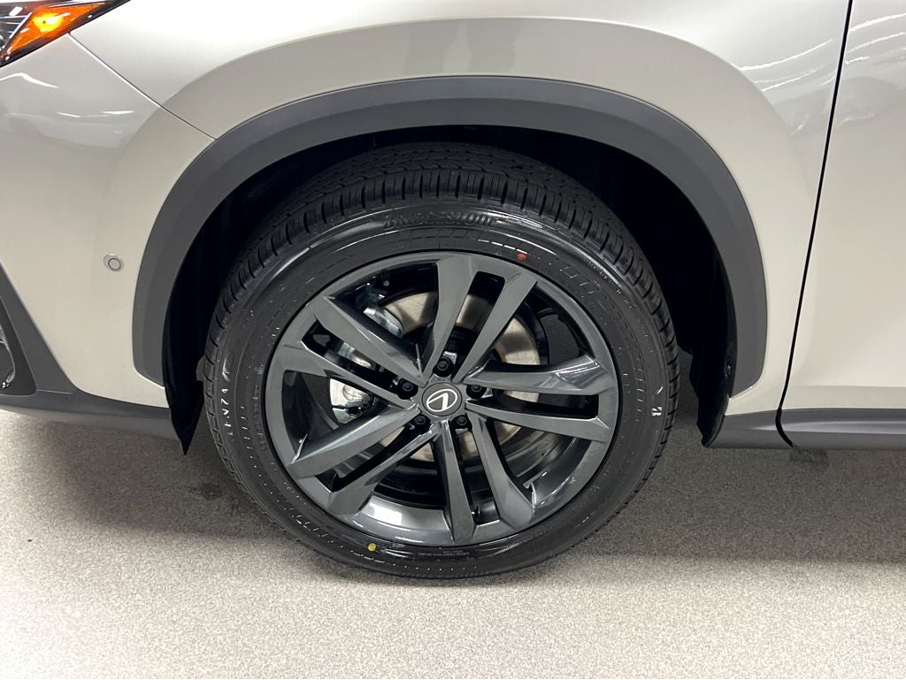 2026 Lexus NX 450h+ Luxury