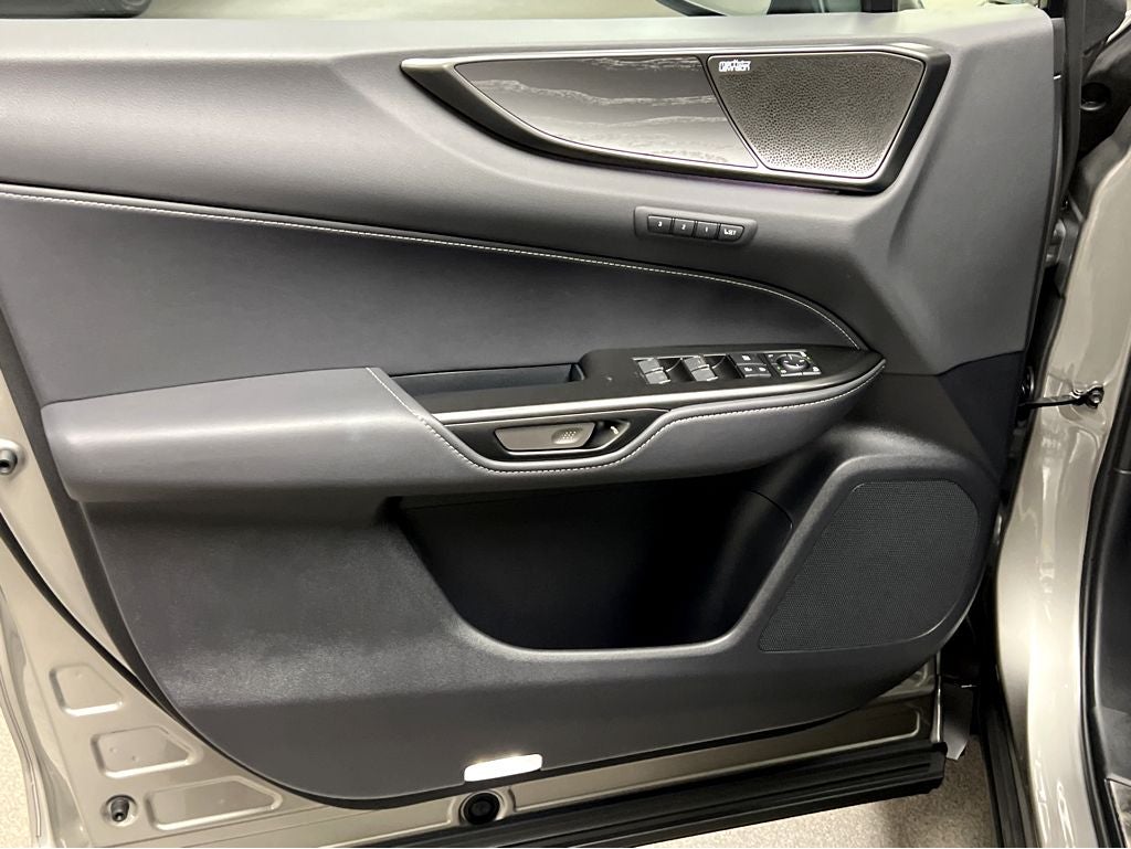 2026 Lexus NX 450h+ Luxury