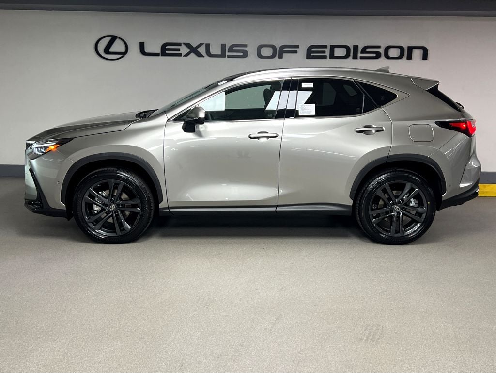 2026 Lexus NX 450h+ Luxury
