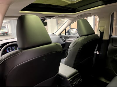 2026 Lexus NX 450h+ Luxury