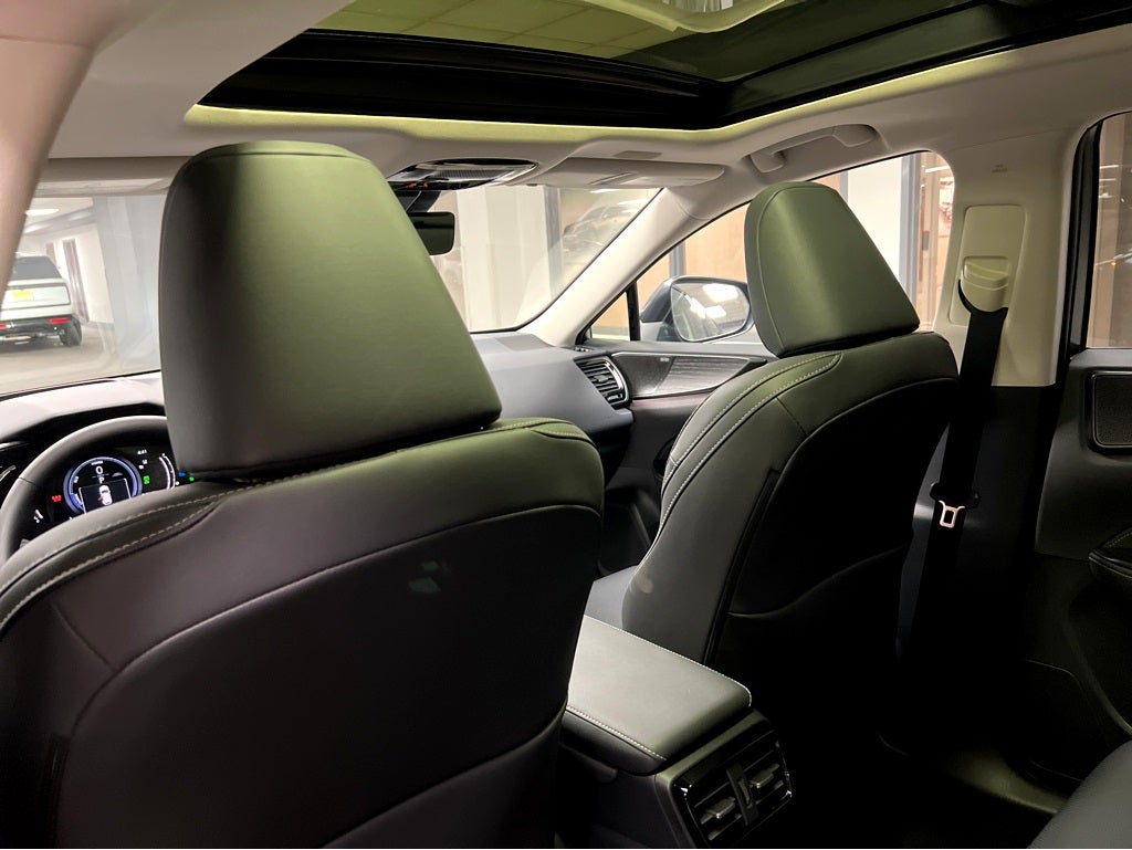 2026 Lexus NX 450h+ Luxury