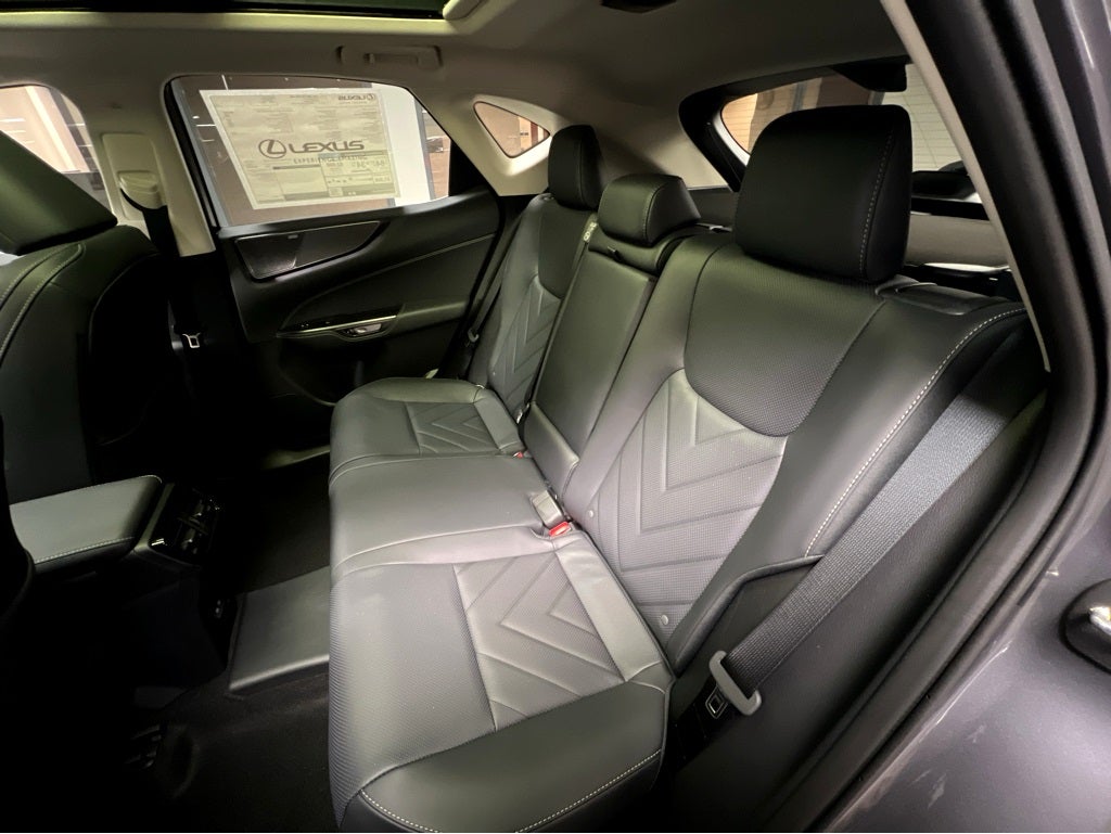 2026 Lexus NX 450h+ Luxury