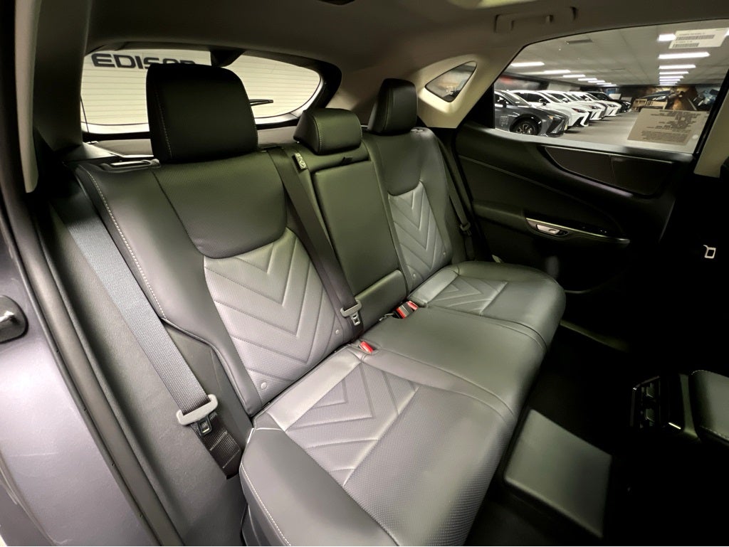 2026 Lexus NX 450h+ Luxury