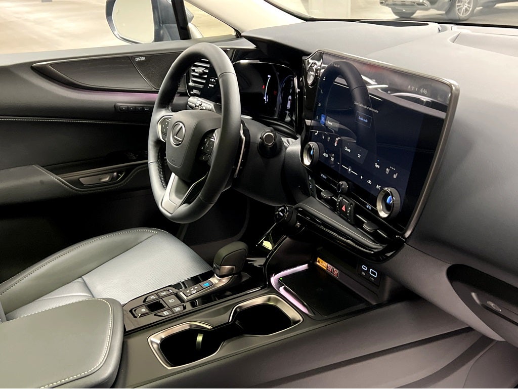 2026 Lexus NX 450h+ Luxury