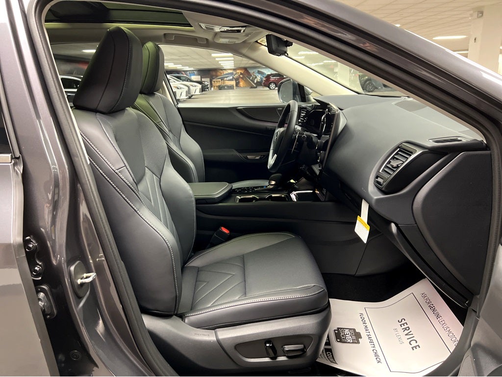 2026 Lexus NX 450h+ Luxury