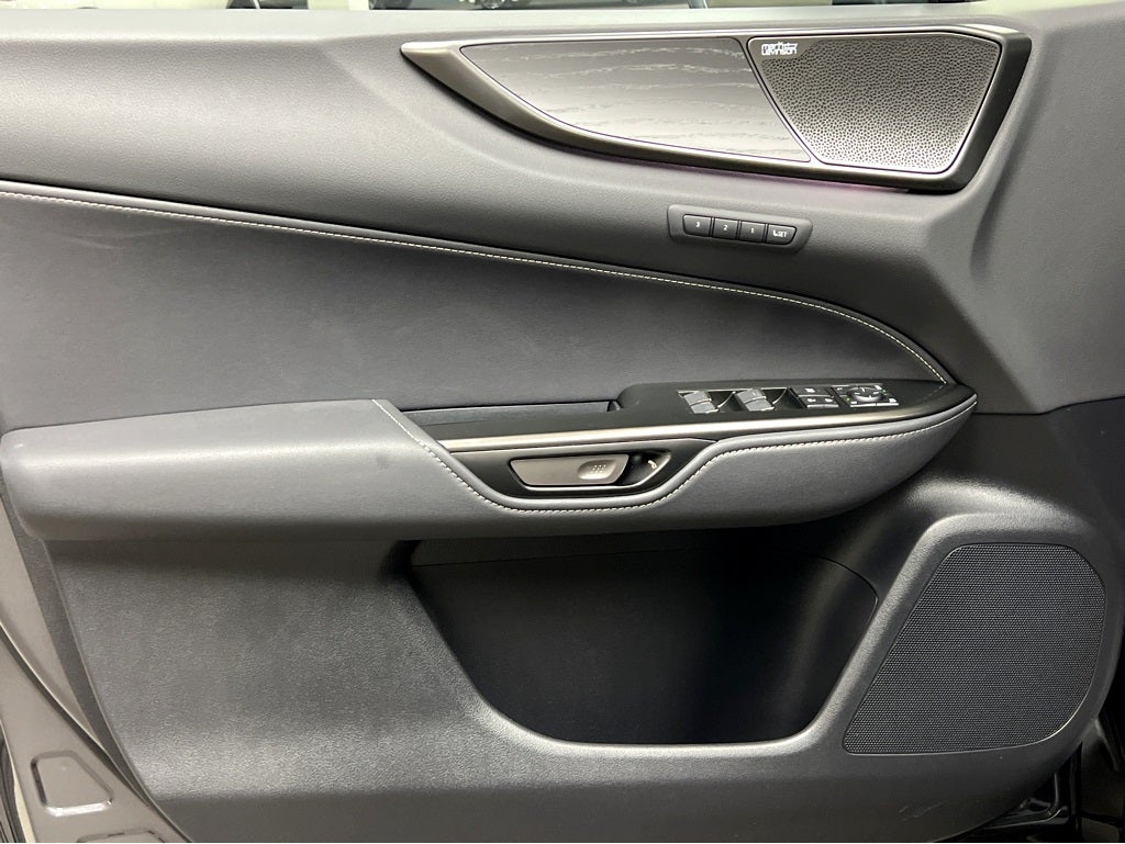 2026 Lexus NX 450h+ Luxury