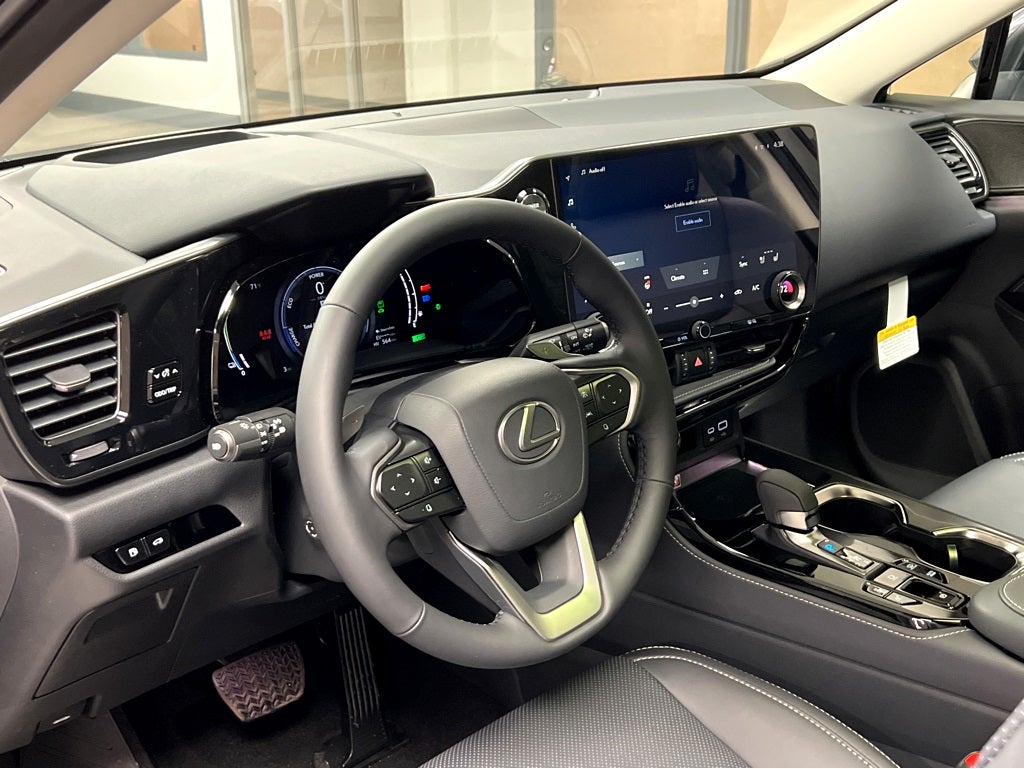 2026 Lexus NX 450h+ Luxury