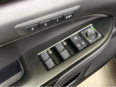 2026 Lexus NX 450h+ Luxury