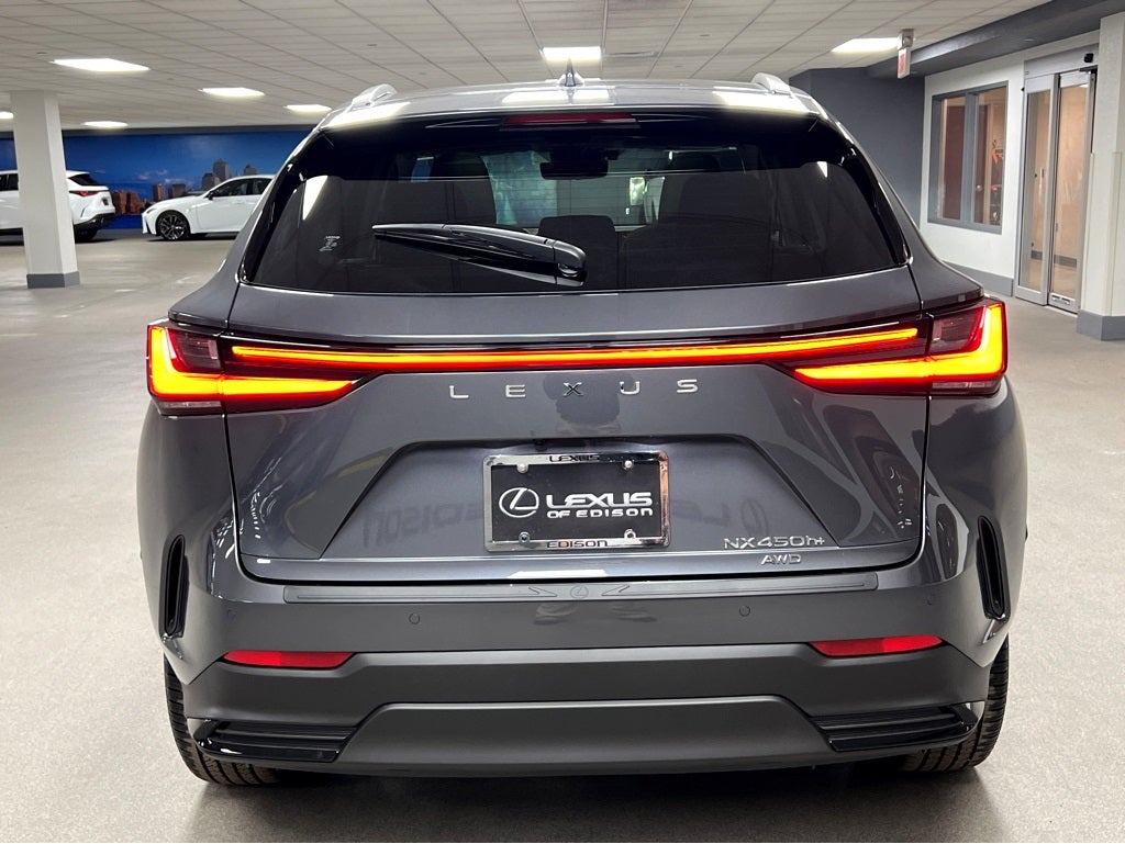 2026 Lexus NX 450h+ Luxury