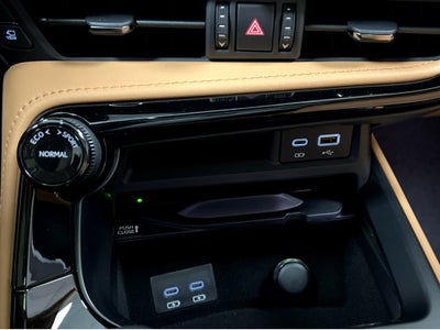 2026 Lexus NX 450h+ Luxury