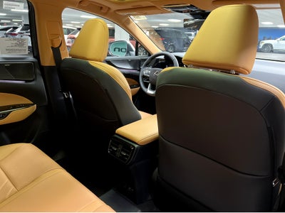 2026 Lexus NX 450h+ Luxury