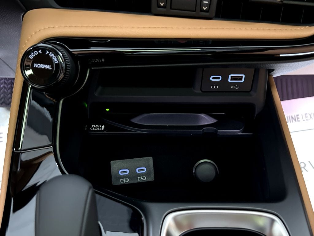 2026 Lexus NX 450h+ Luxury