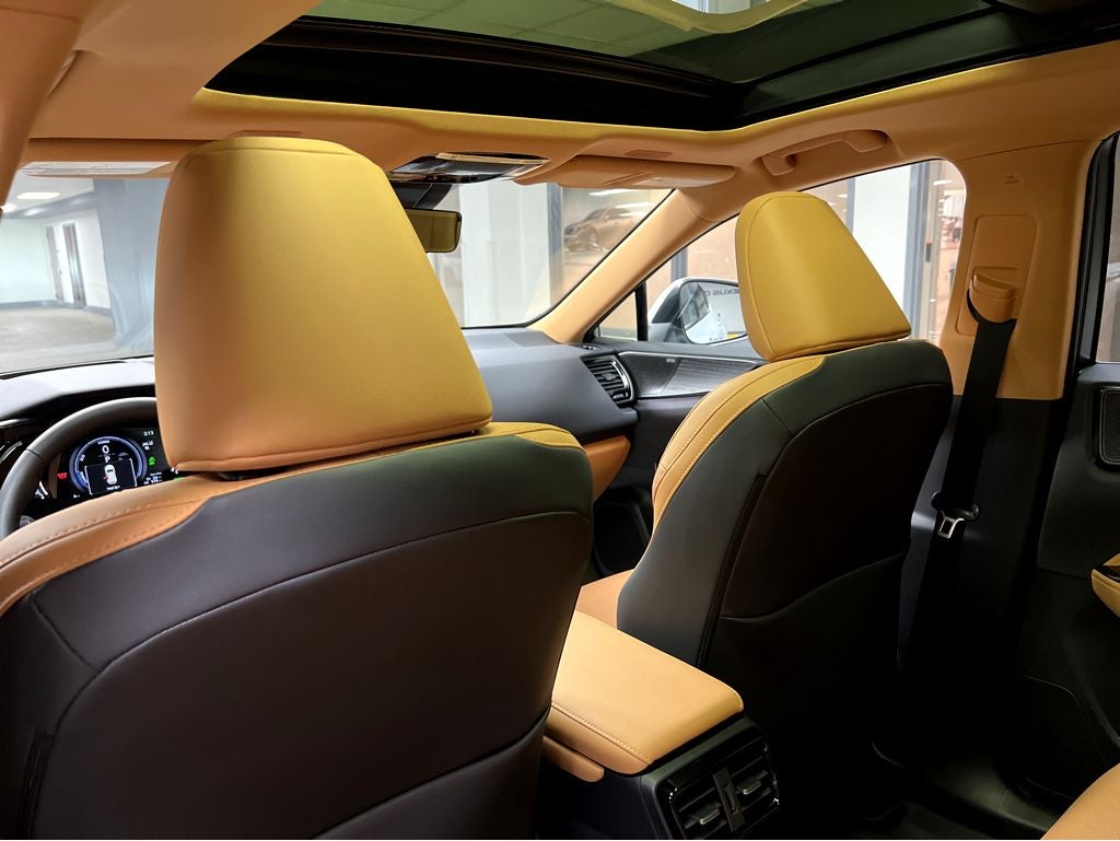 2026 Lexus NX 450h+ Luxury