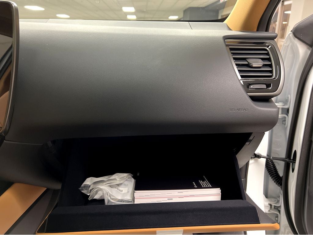 2026 Lexus NX 450h+ Luxury