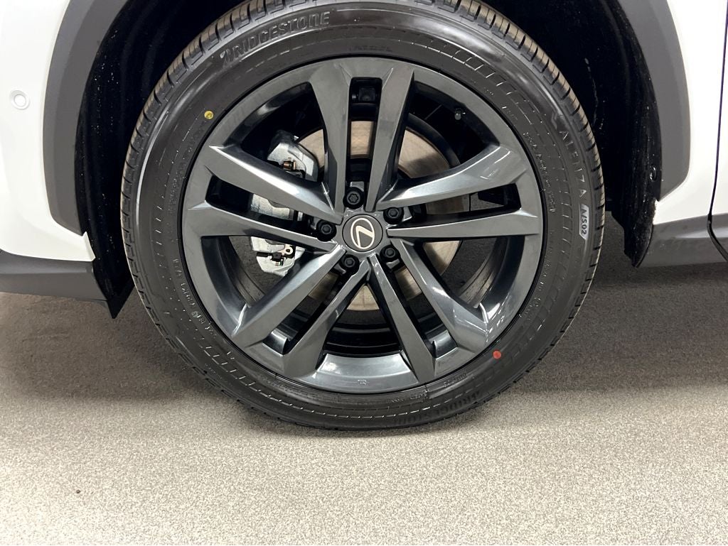 2026 Lexus NX 450h+ Luxury