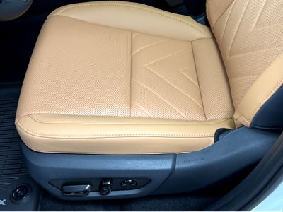 2026 Lexus NX 450h+ Luxury