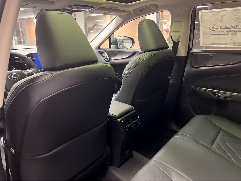 2026 Lexus NX 450h+ Luxury