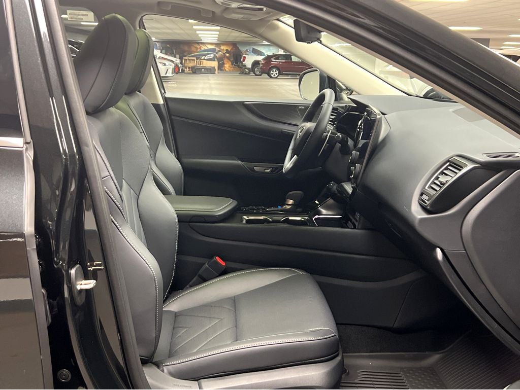 2026 Lexus NX 450h+ Luxury