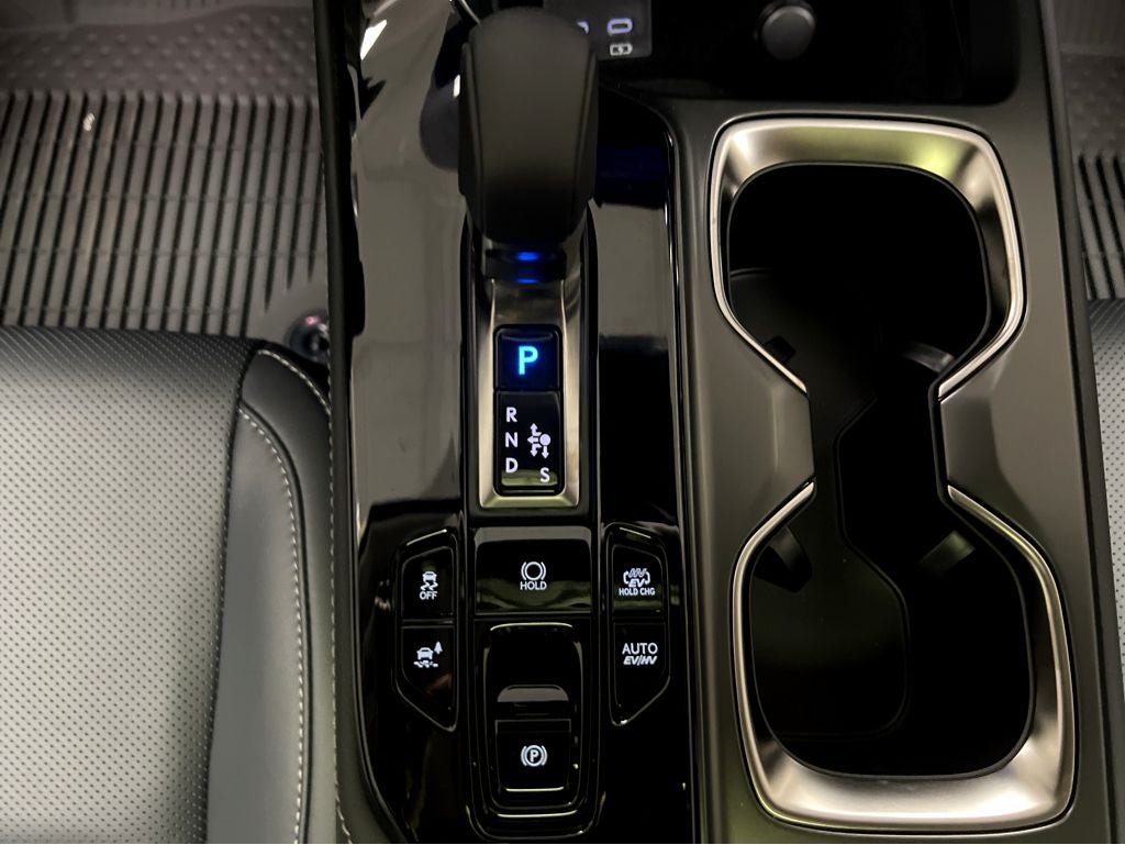 2026 Lexus NX 450h+ Luxury