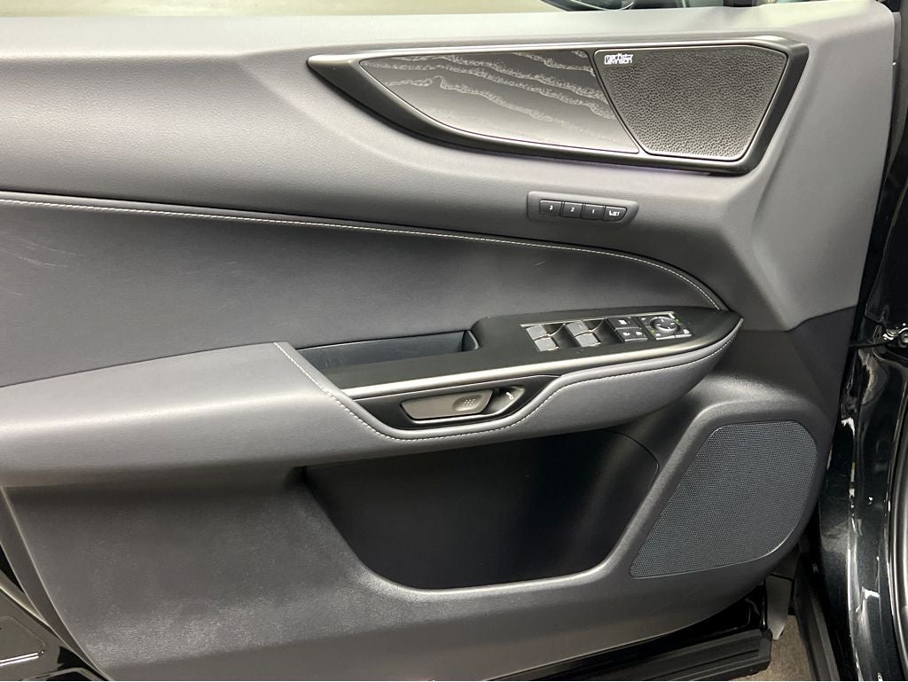 2026 Lexus NX 450h+ Luxury