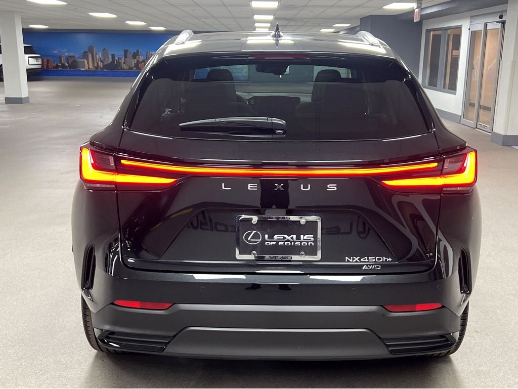 2026 Lexus NX 450h+ Luxury