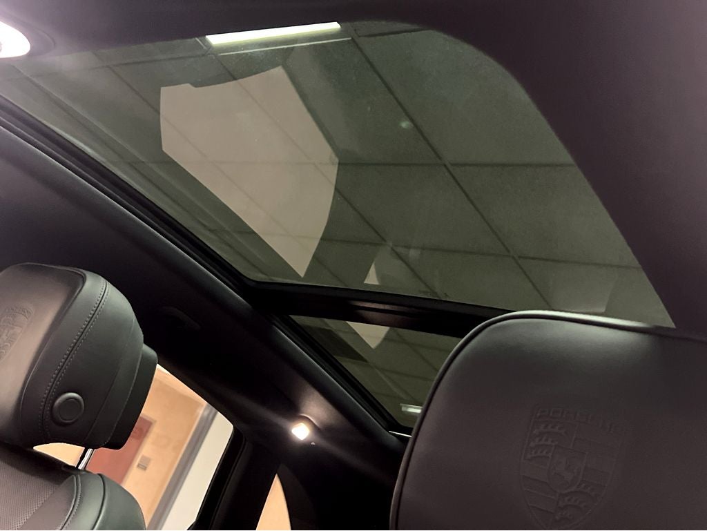 2023 Porsche Macan T