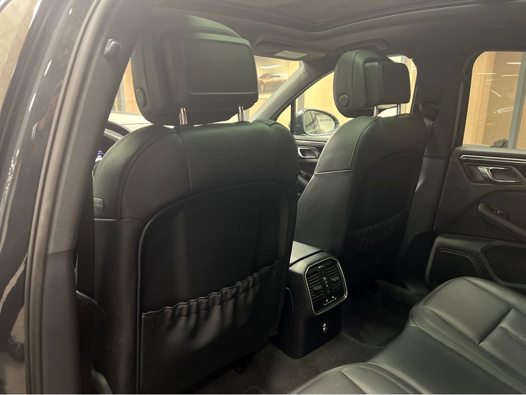 2023 Porsche Macan T