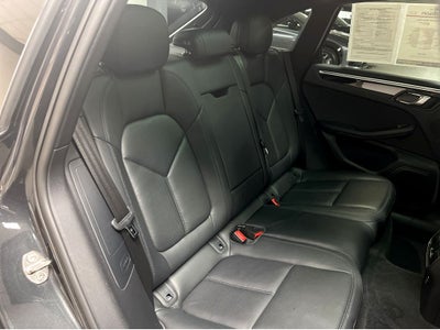 2023 Porsche Macan T