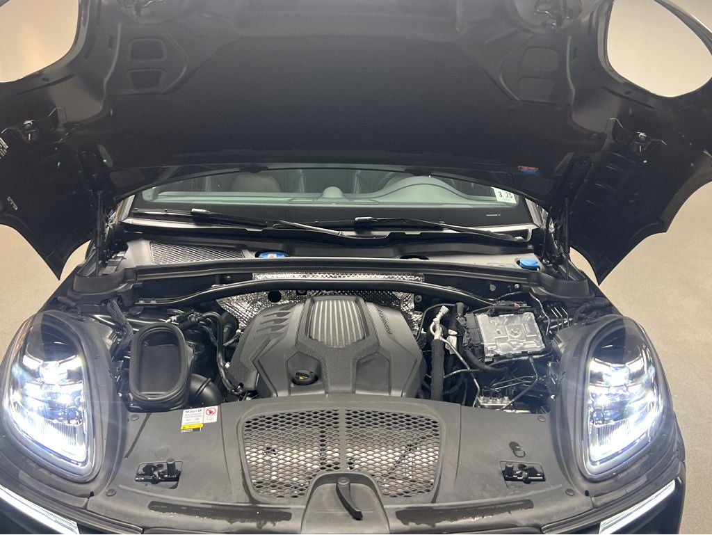 2023 Porsche Macan T