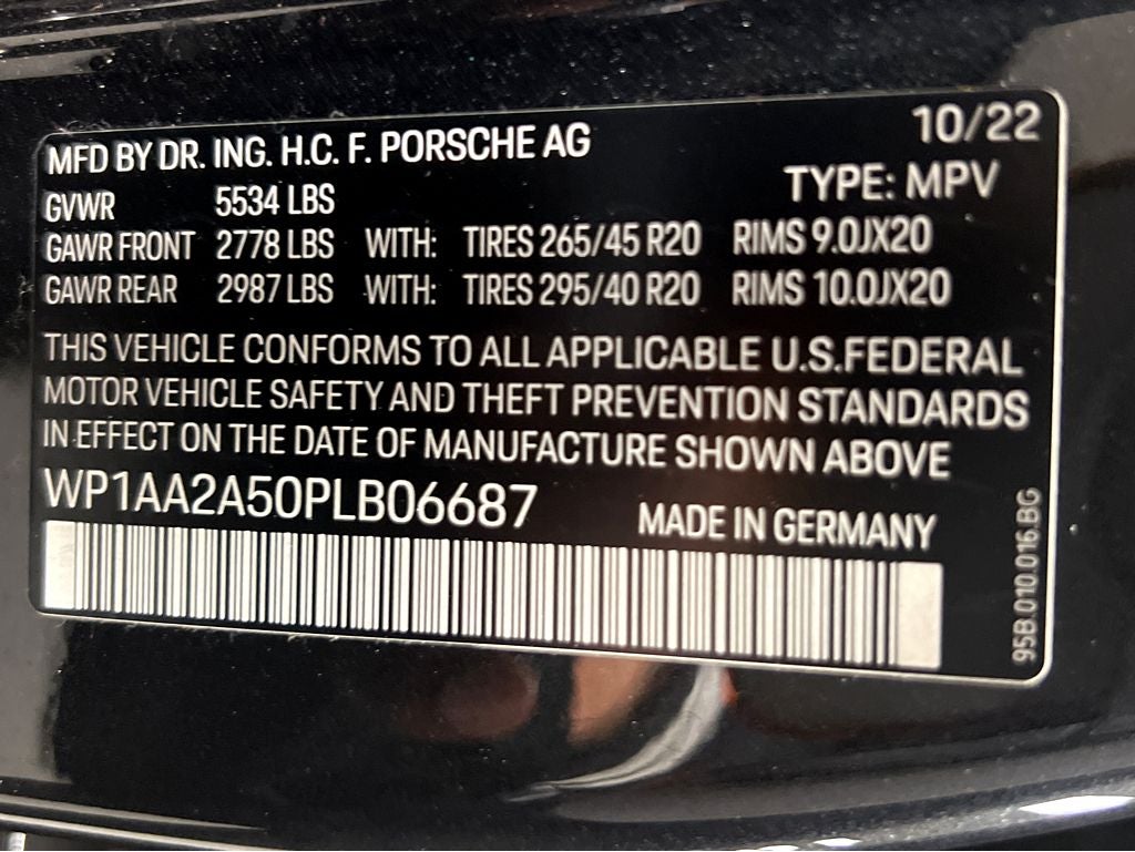 2023 Porsche Macan T