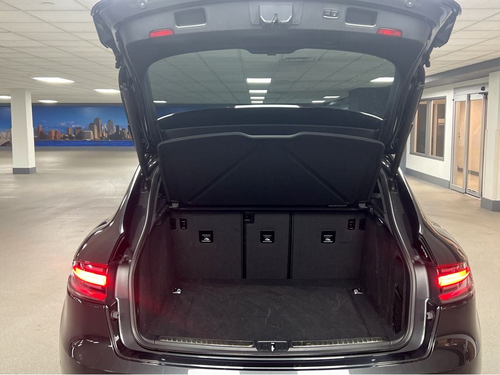 2023 Porsche Macan T