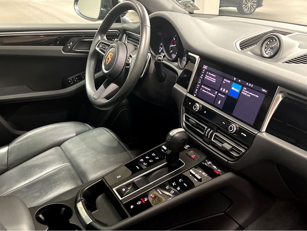 2023 Porsche Macan T