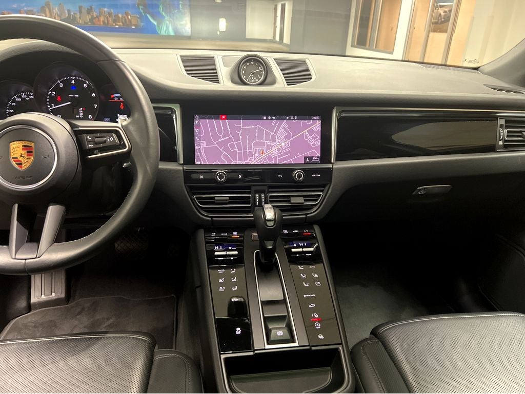2023 Porsche Macan T