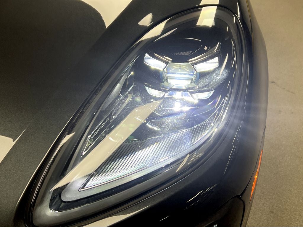 2023 Porsche Macan T