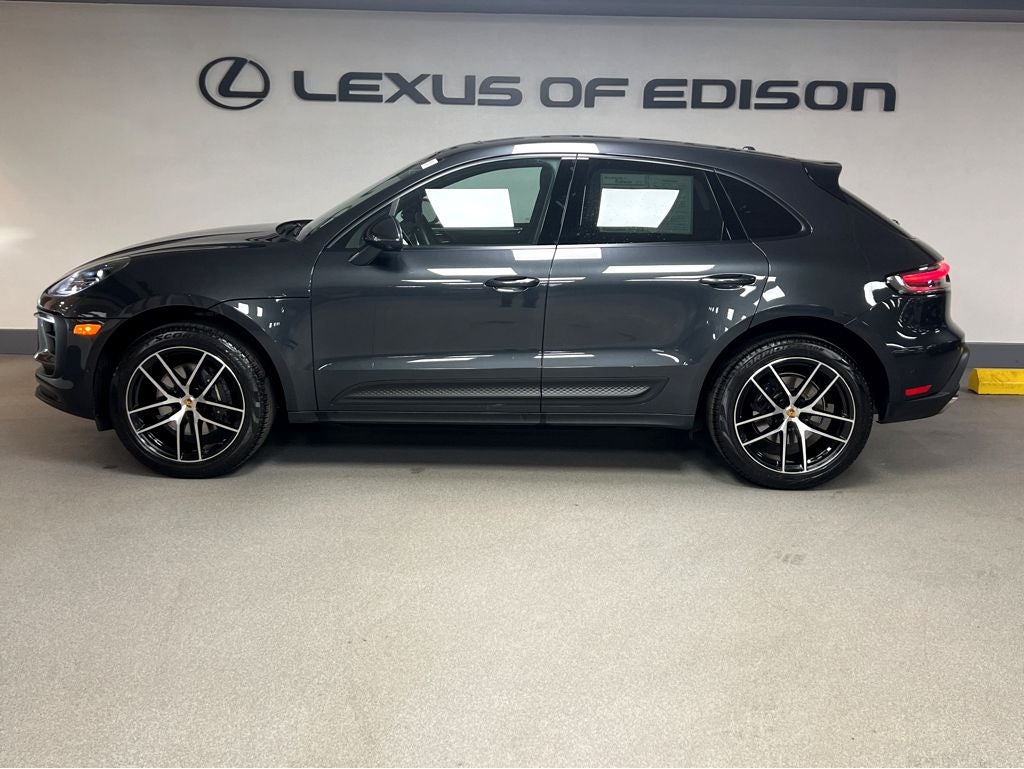 2023 Porsche Macan T